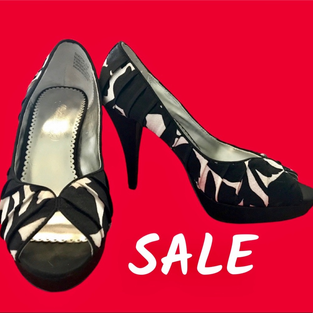 Satin Heels size 7.5